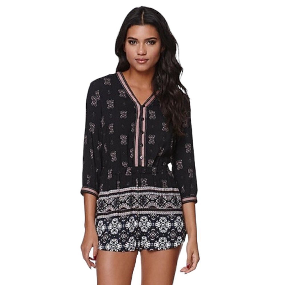 KENDALL & KYLIE Romper - Size Small